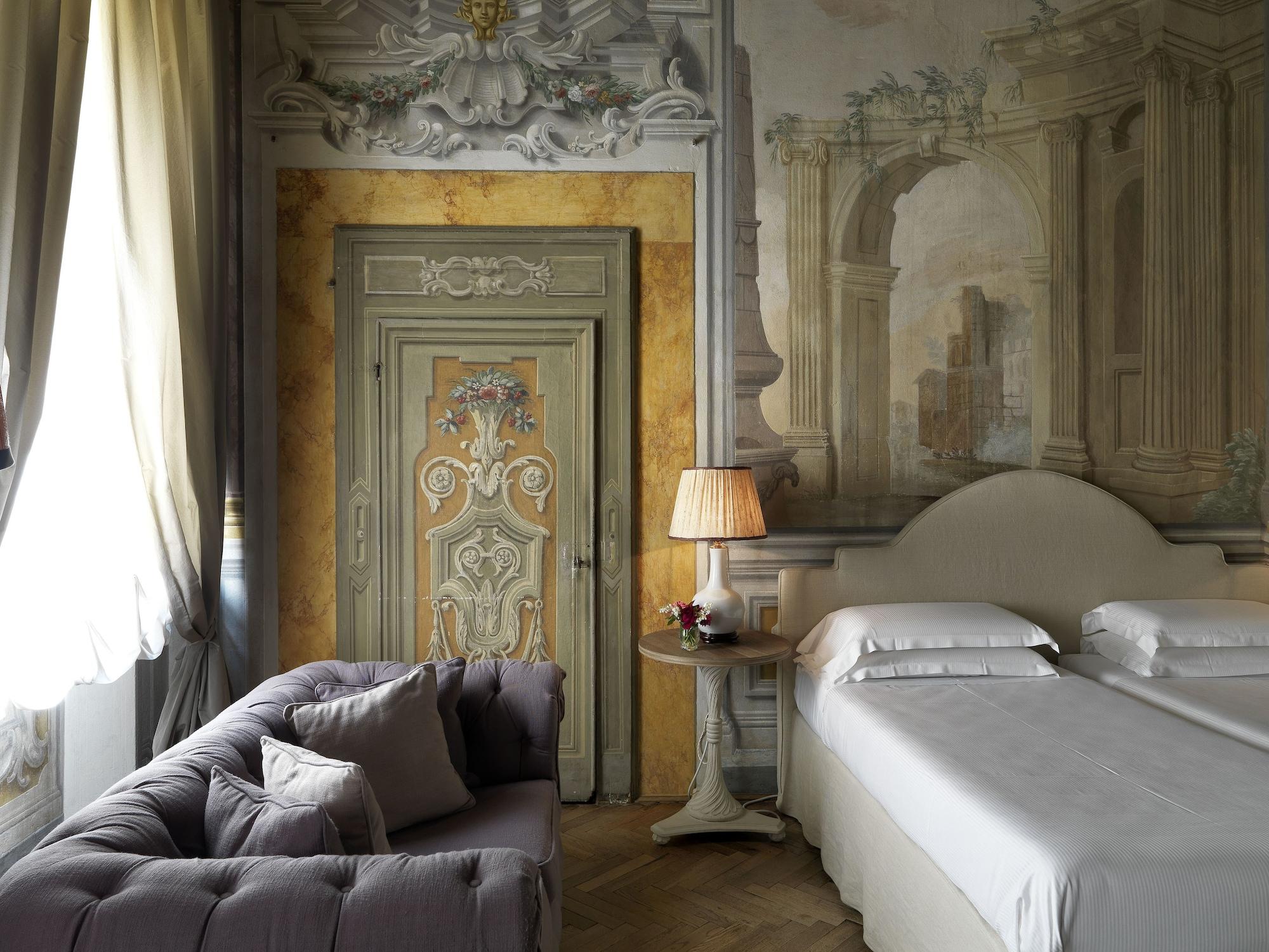 Hotel Al Palazzo Del Marchese Di Camugliano Residenza D'epoca 4*